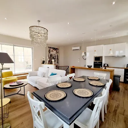 Spacieux Et Lumineux Duplex Avec Terrasse Hypercentre Apartament Angoulême