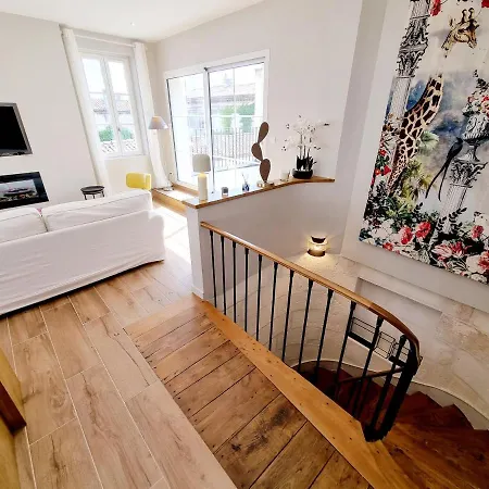 Spacieux Et Lumineux Duplex Avec Terrasse Hypercentre Apartament Angoulême