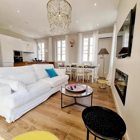 Spacieux Et Lumineux Duplex Avec Terrasse Hypercentre Apartament Angoulême